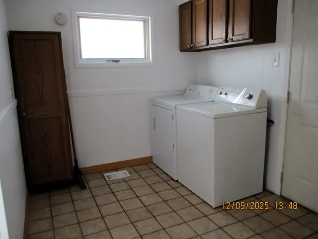 $1,550 | 8785 South Corcoran Road, Hometown, IL 60456