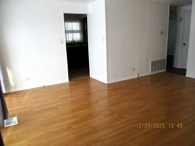 $1,550 | 8785 South Corcoran Road, Hometown, IL 60456