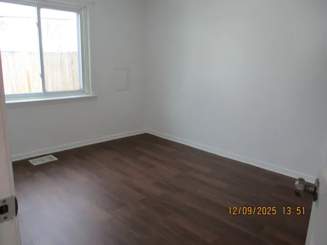 $1,550 | 8785 South Corcoran Road, Hometown, IL 60456