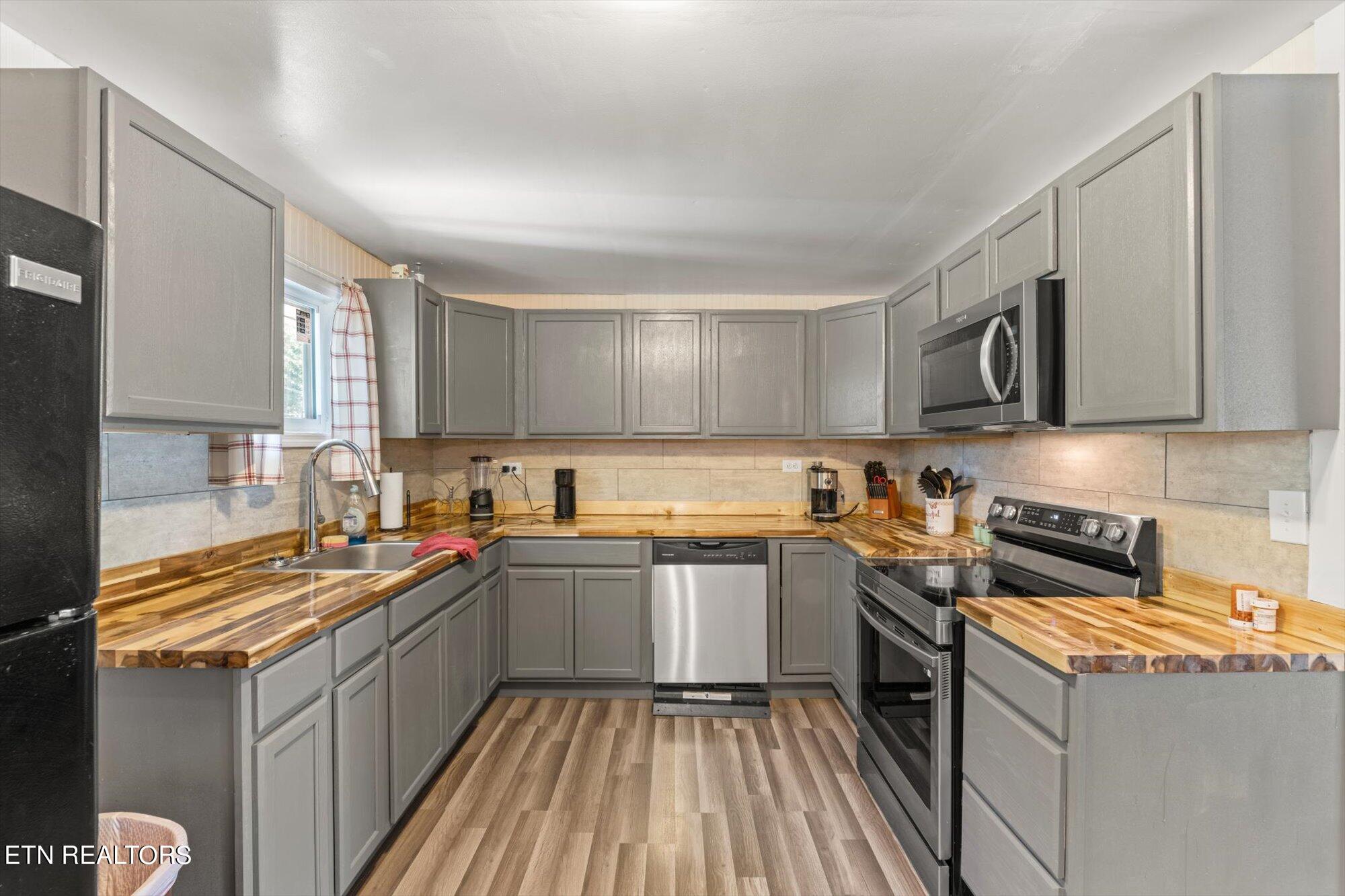 179 Guffey Road Sweetwater, TN 37874 - Photo 8 of 31 07-179-Guffey-Rd-Sweetwater-TN-7