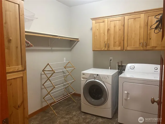 $849,999 | 55776 Bay Area Drive, Electric City, WA 99123