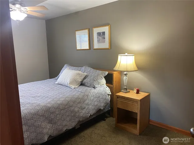 $849,999 | 55776 Bay Area Drive, Electric City, WA 99123