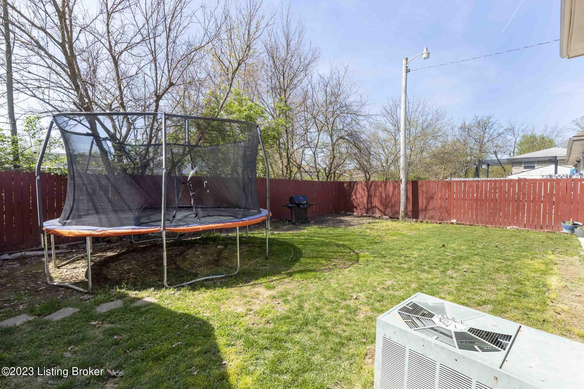 4104 Retreat Road Louisville, KY 40219 - Photo 35 of 37 Retreat035
