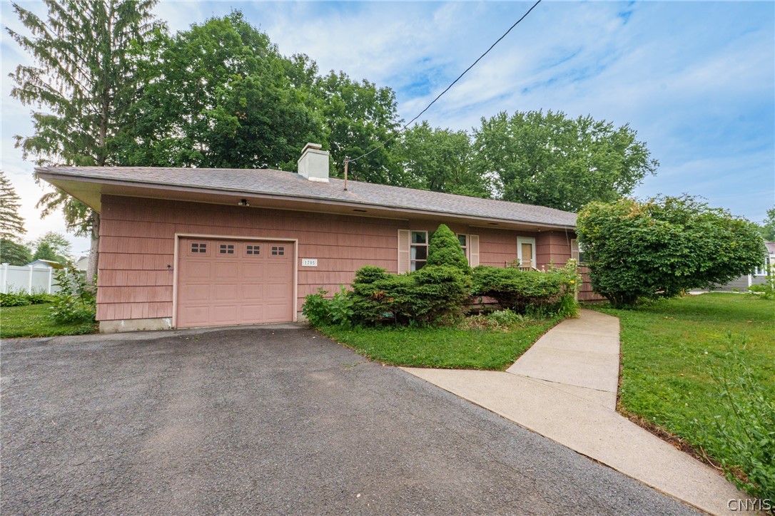 1705 North George Street Rome, NY 13440 - Photo 2 of 38