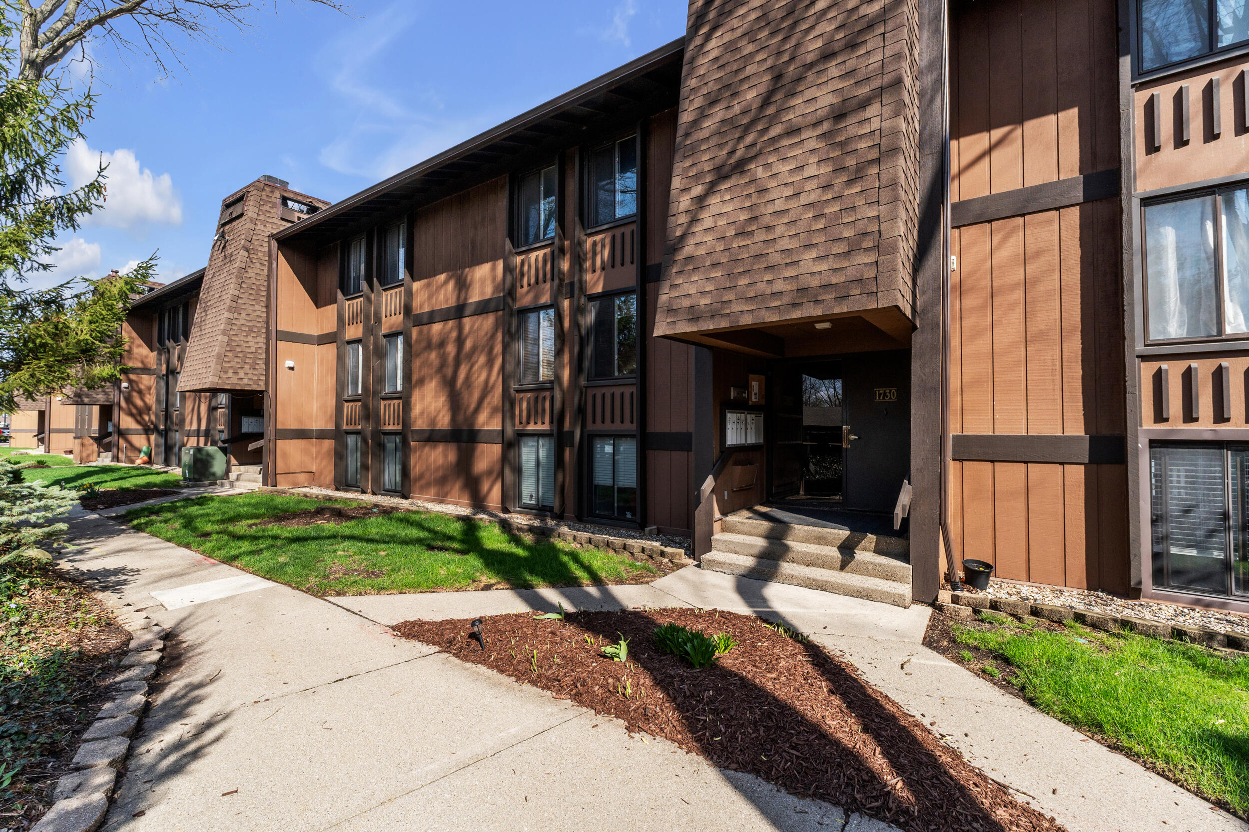 1730 Grove Road, Unit B307 Ypsilanti, MI 48198 - Photo 4 of 61 grove-4