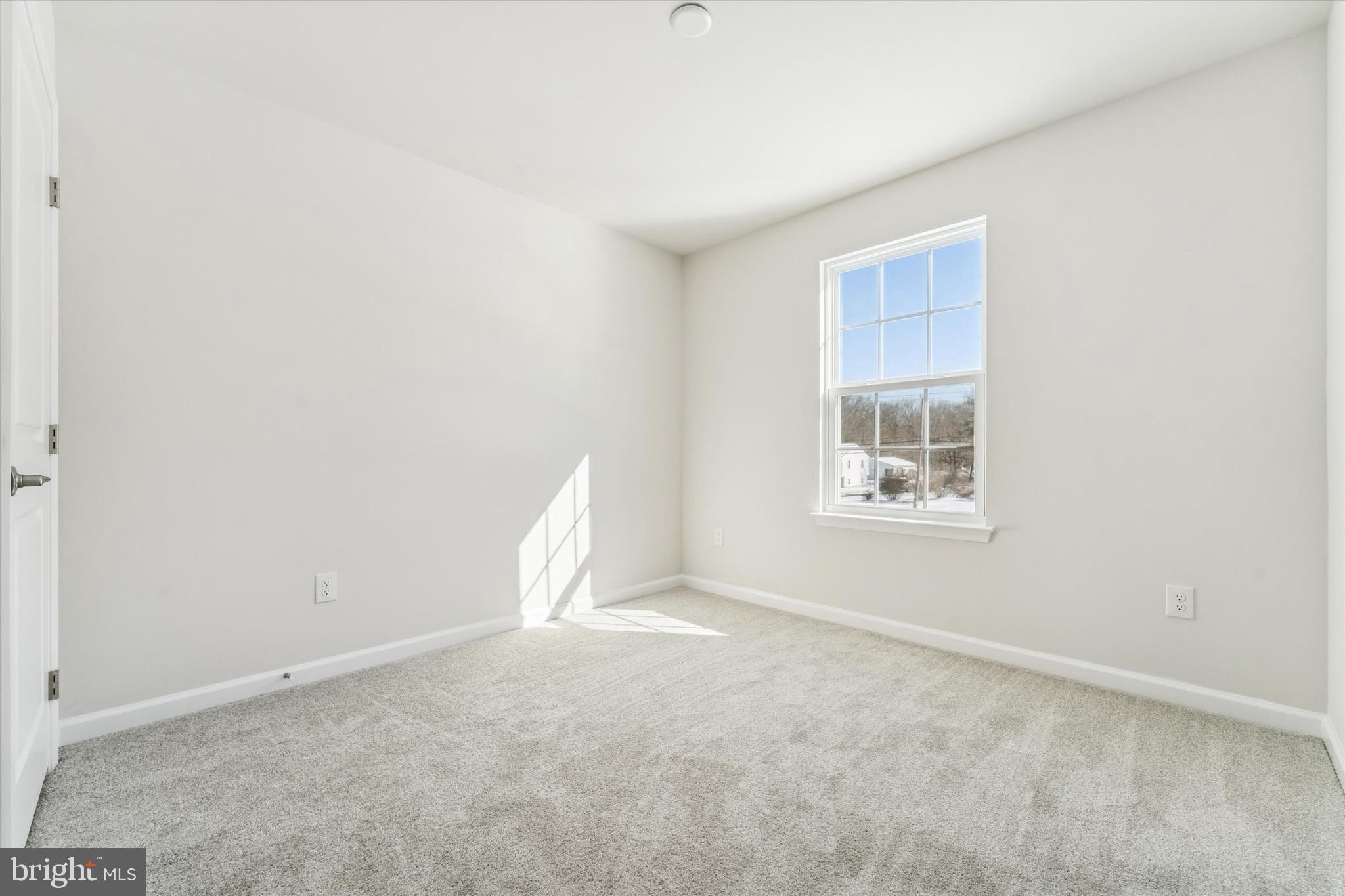 56 Mockernut Road Williamstown, NJ 08094 - Photo 22 of 29 an empty room with windows