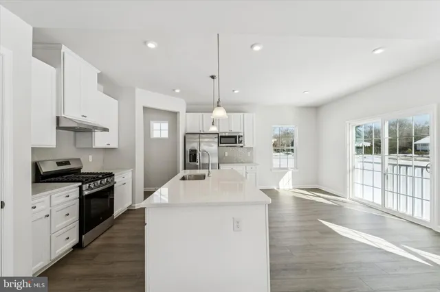 $573,000 | 56 Mockernut Road, Williamstown, NJ 08094