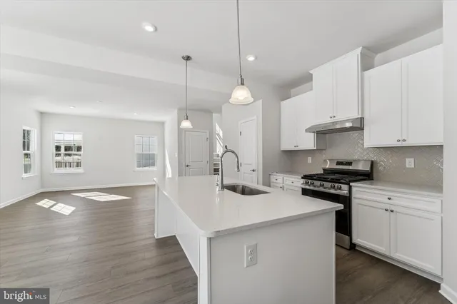 $573,000 | 56 Mockernut Road, Williamstown, NJ 08094