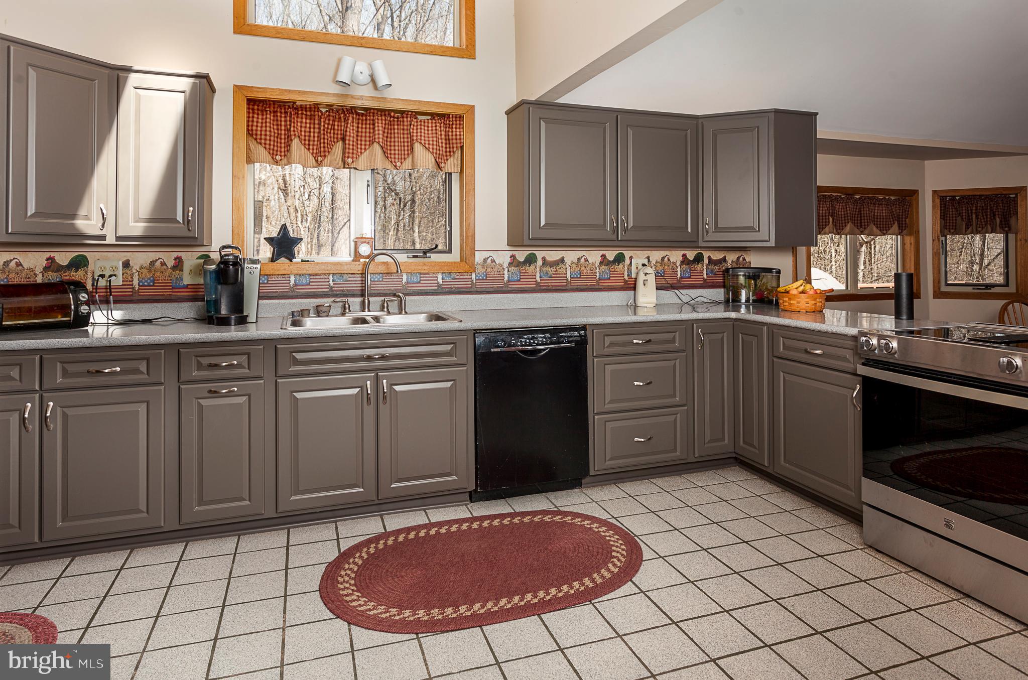 137 Bavington Road Perkiomenville, PA 18074 - Photo 10 of 35 Kitchen