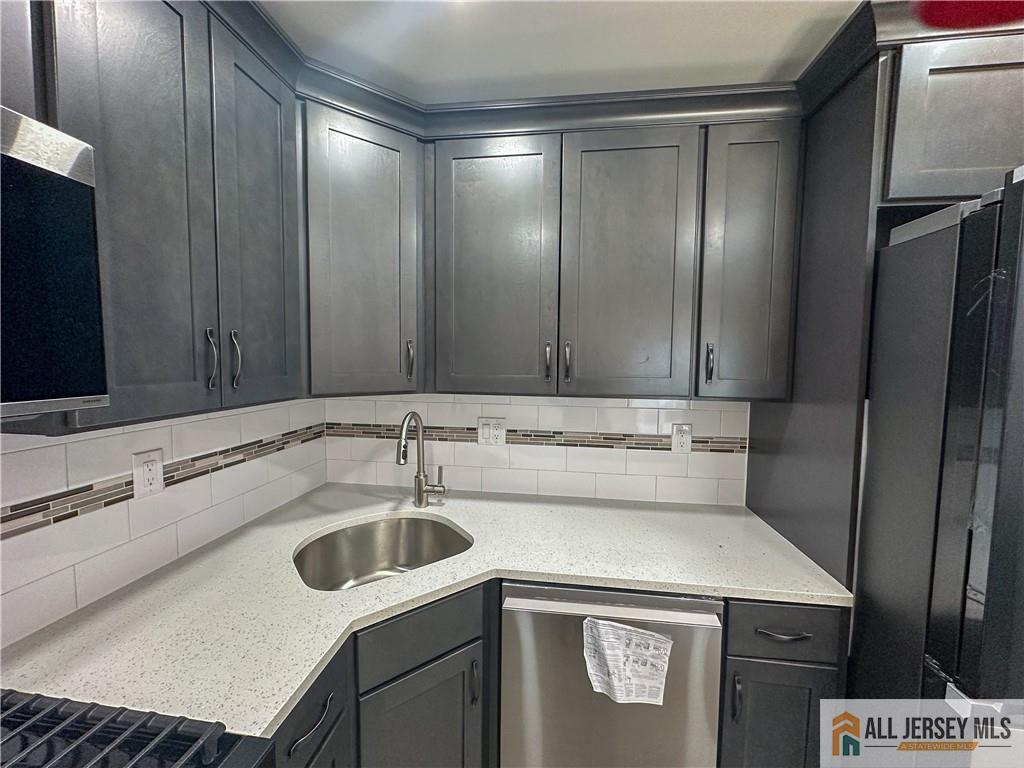 3407 Hana Road Edison, NJ 08817 - Photo 5 of 37 a utility room with dryer and washer