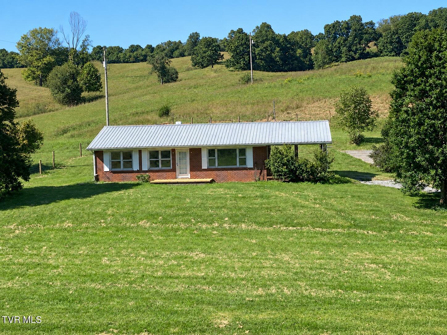 1095 Stonebruise Road, Unit 1 Lebanon, VA 24266 - Photo 1 of 12 AAEECBA0-C715-4A9A-B694-5669C0A6DEF2