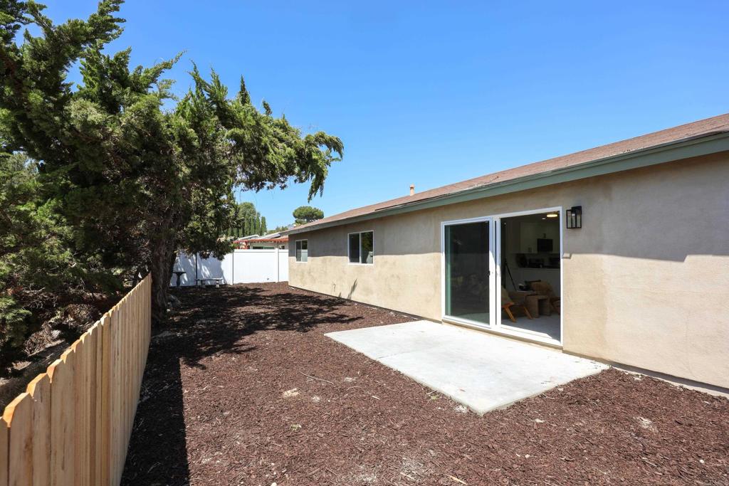 9844 Halberns Boulevard Santee, CA 92071 - Photo 25 of 27 Exterior Back