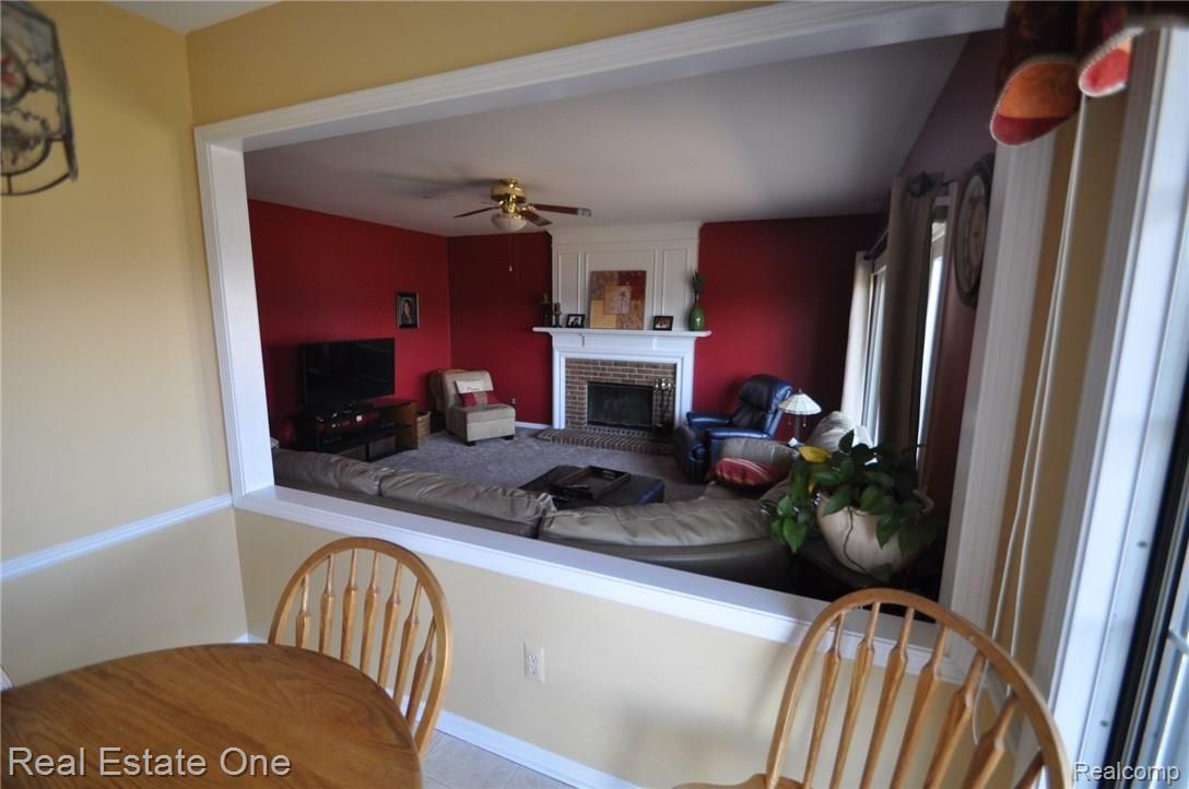 1696 Grandview Drive Rochester, MI 48306 - Photo 13 of 32 13.JPG