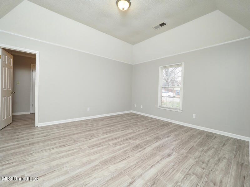 7273 Grove Park Road Olive Branch, MS 38654 - Photo 15 of 25 P2150054_5_Natural