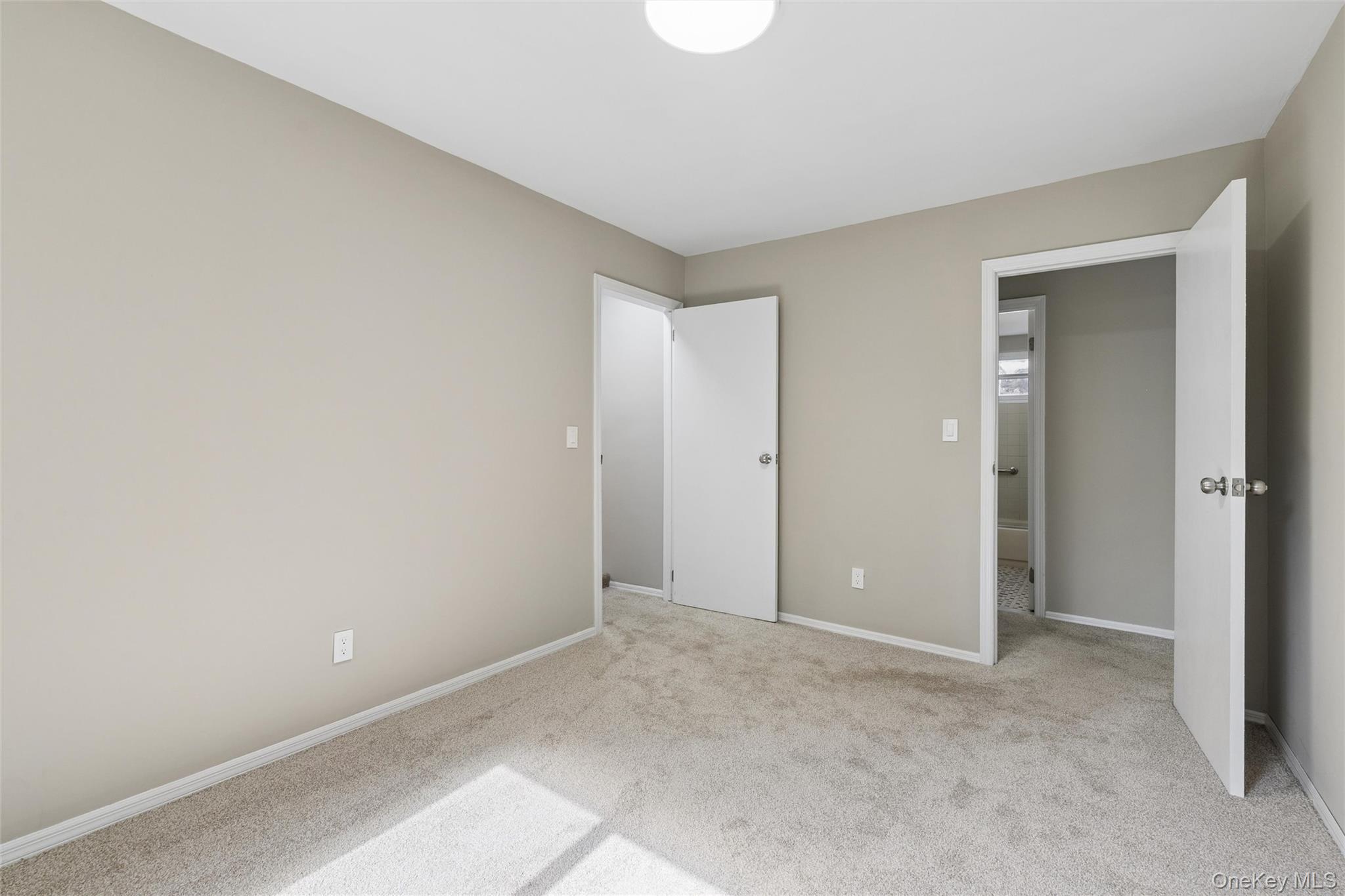 244 Lakeside Trail Ridge, NY 11961 - Photo 11 of 42