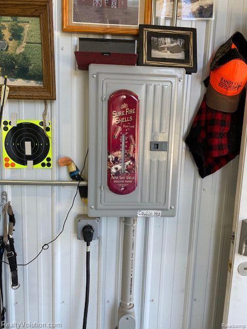 61211 Romeo Plank Road Ray, MI 48096 - Photo 9 of 44