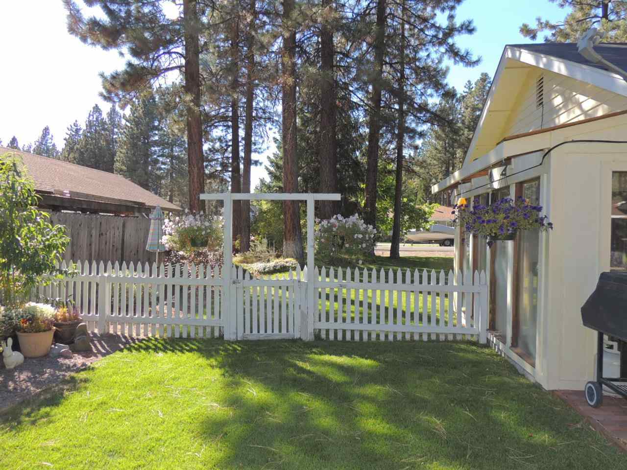 447 Red Cedar Way Chester, CA 96020 - Photo 10 of 20 Gallery Image 10