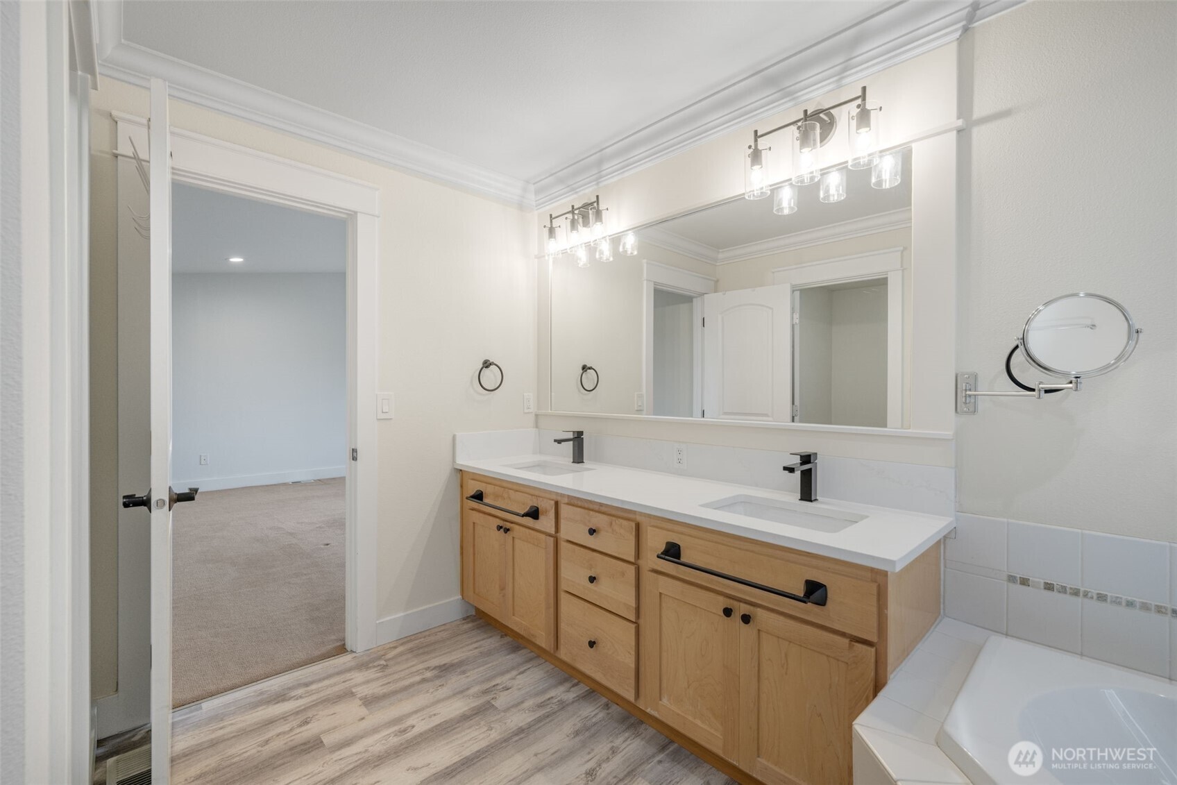 1338 Beacon Way South Renton, WA 98057 - Photo 20 of 39