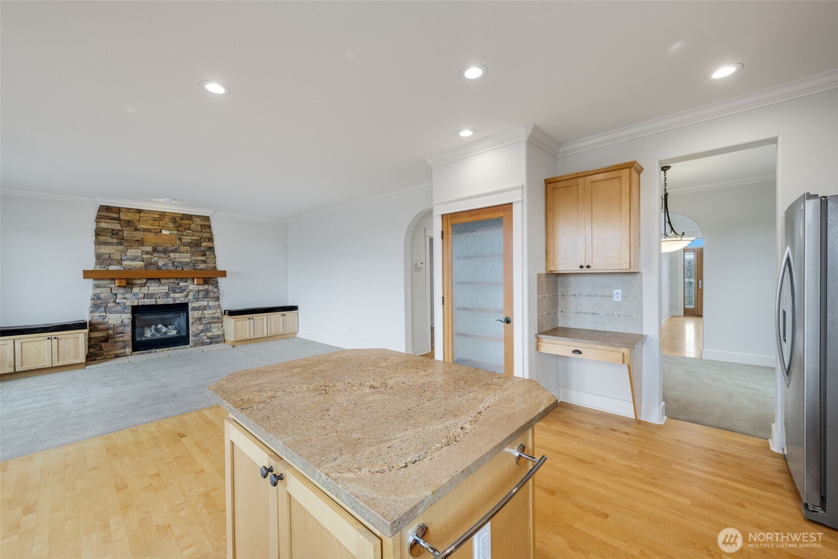 1338 Beacon Way South Renton, WA 98057 - Photo 4 of 39