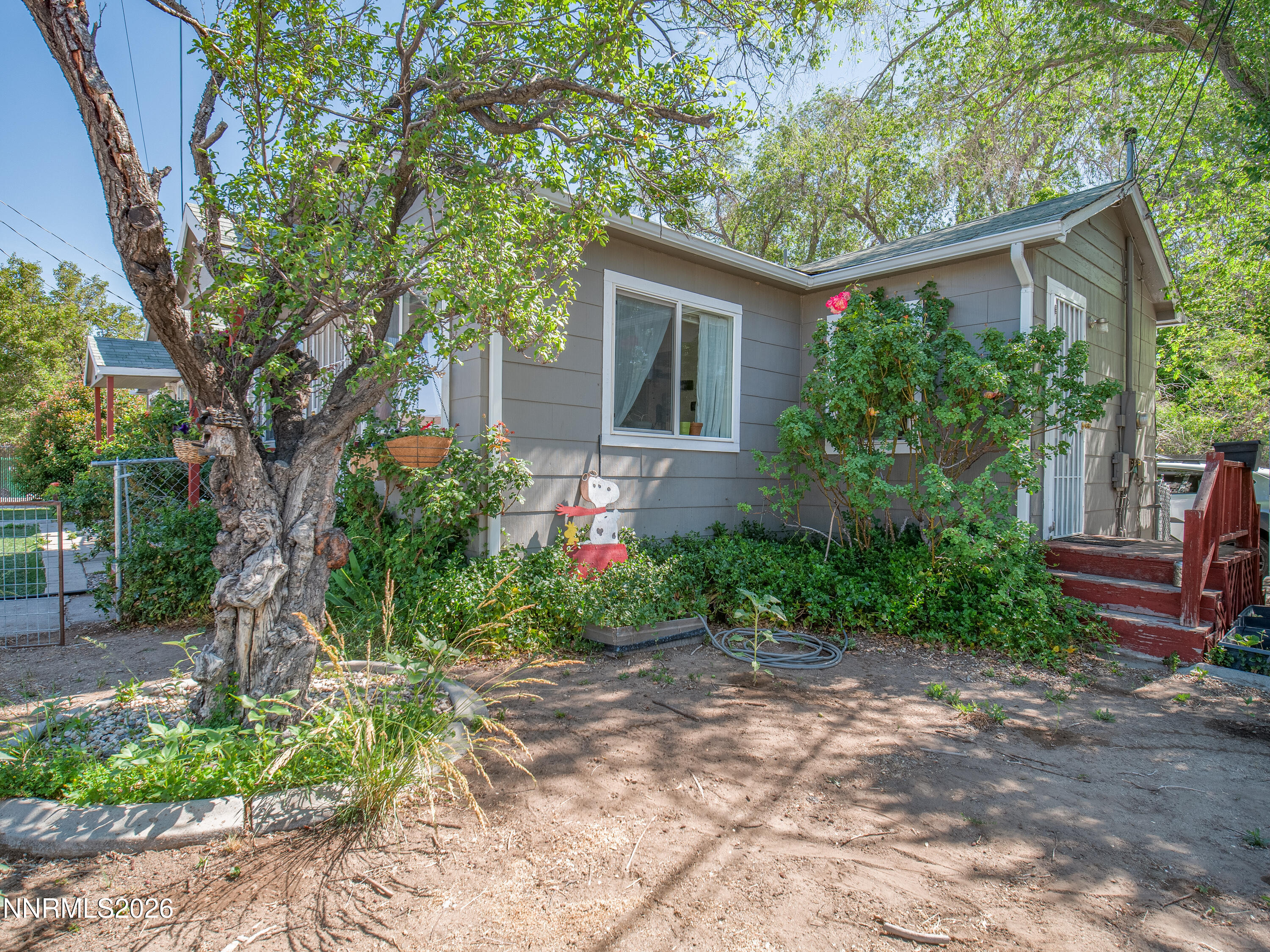 824 Locust Street Reno, NV 89502 - Photo 7 of 45 Photo-12