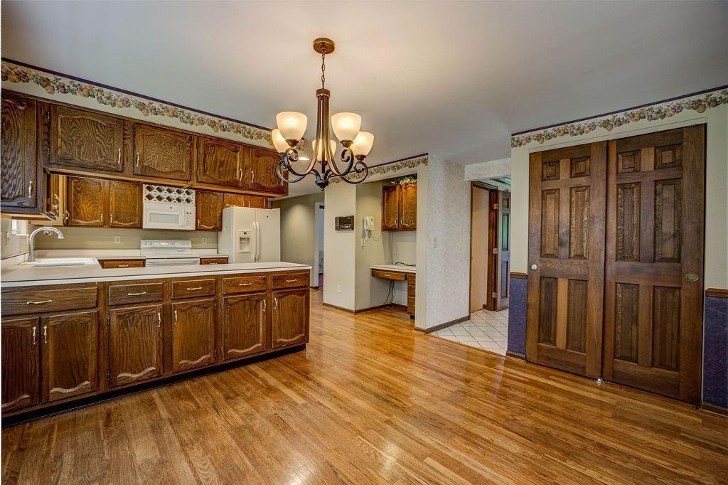 1911 Neeb Road Cincinnati, OH 45233 - Photo 10 of 49