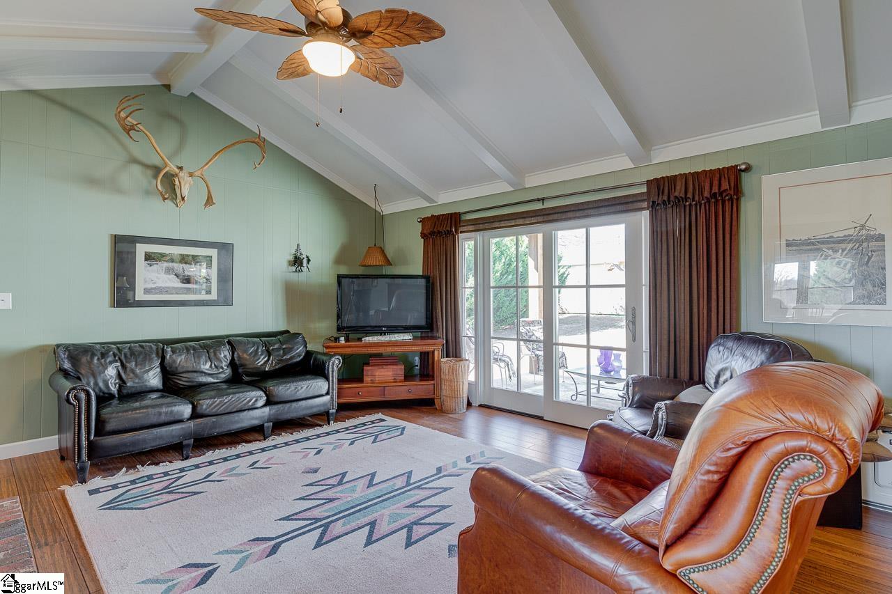4 Camelback Road Greenville, SC 29617 - Photo 5 of 35