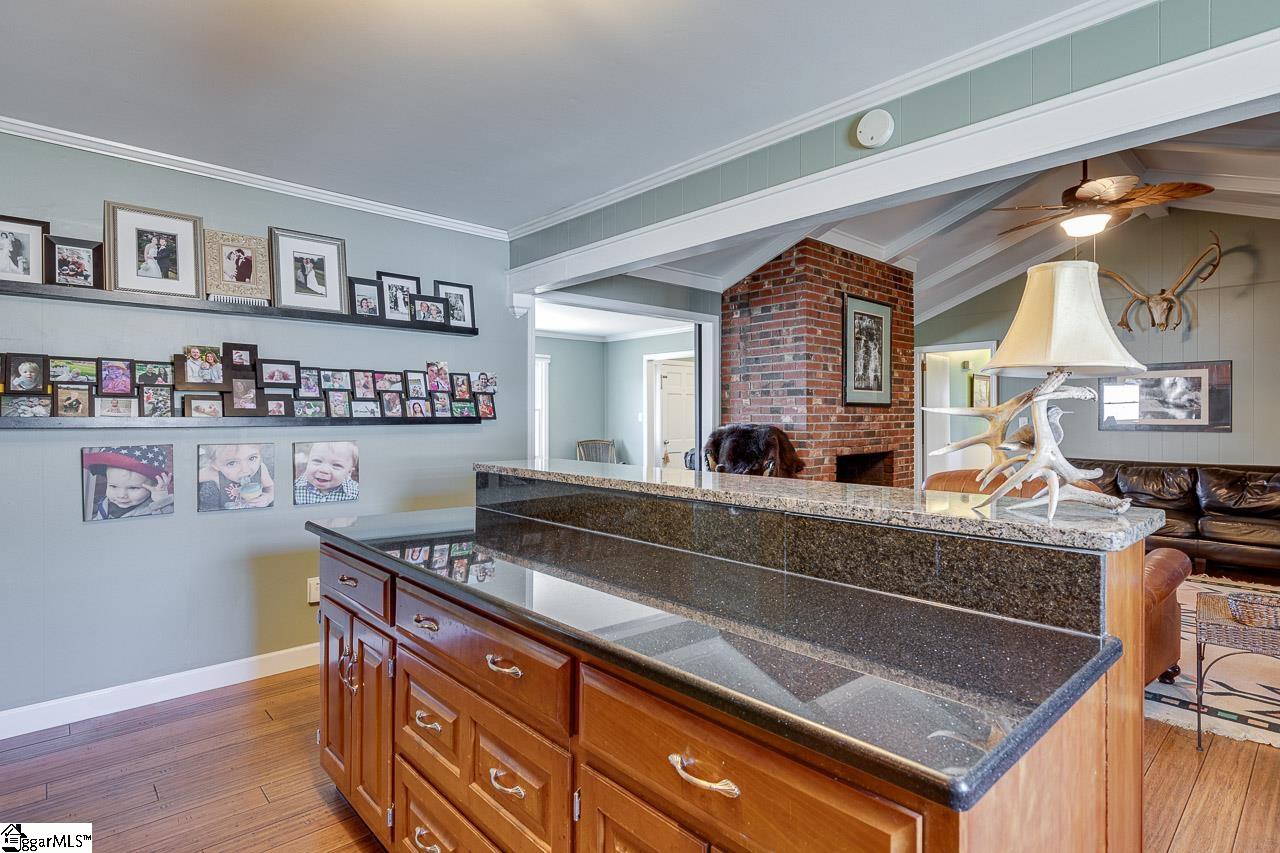 4 Camelback Road Greenville, SC 29617 - Photo 8 of 35