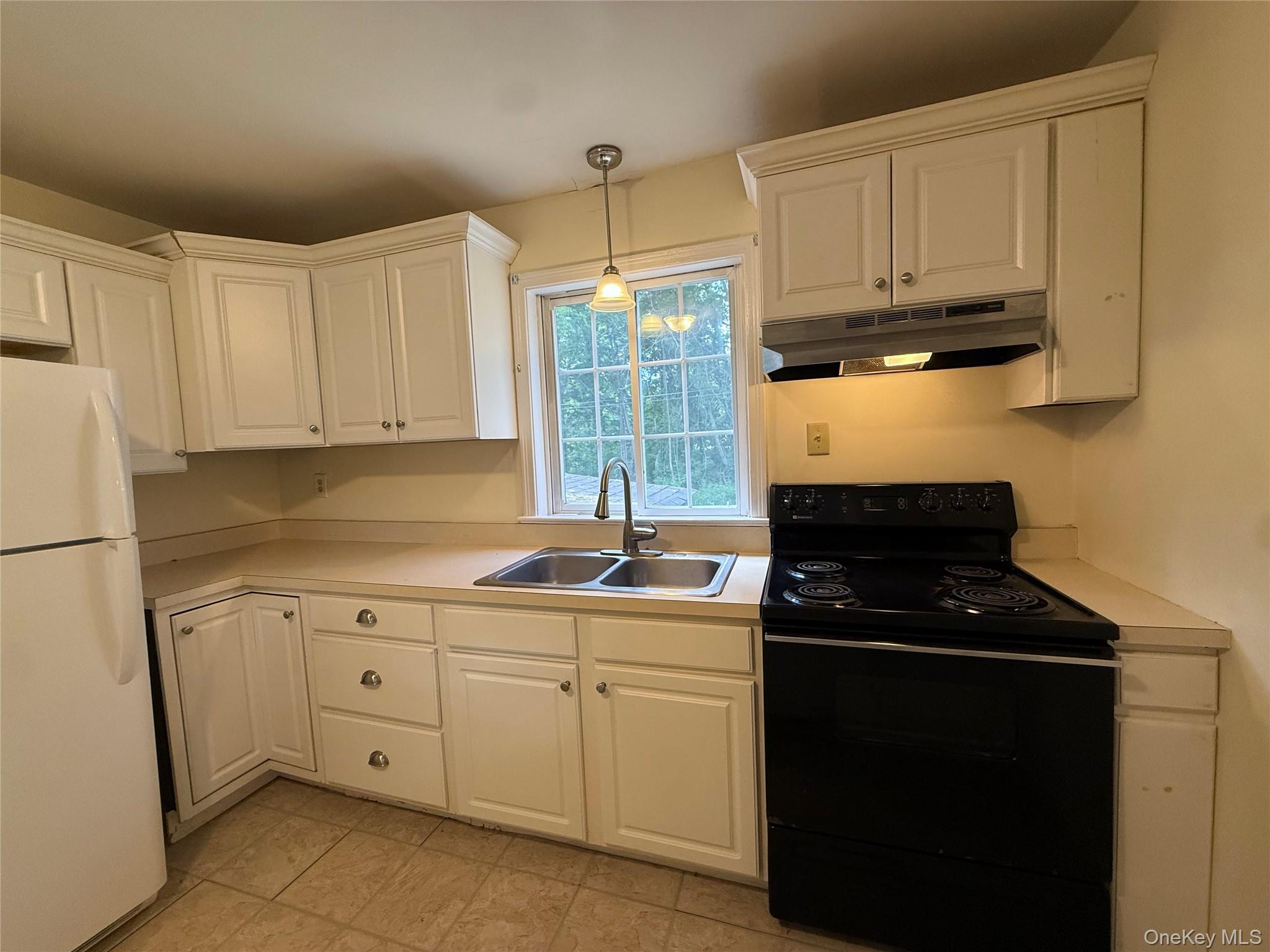 109 Shenandoah Road Hopewell Junction, NY 12533 - Photo 12 of 23