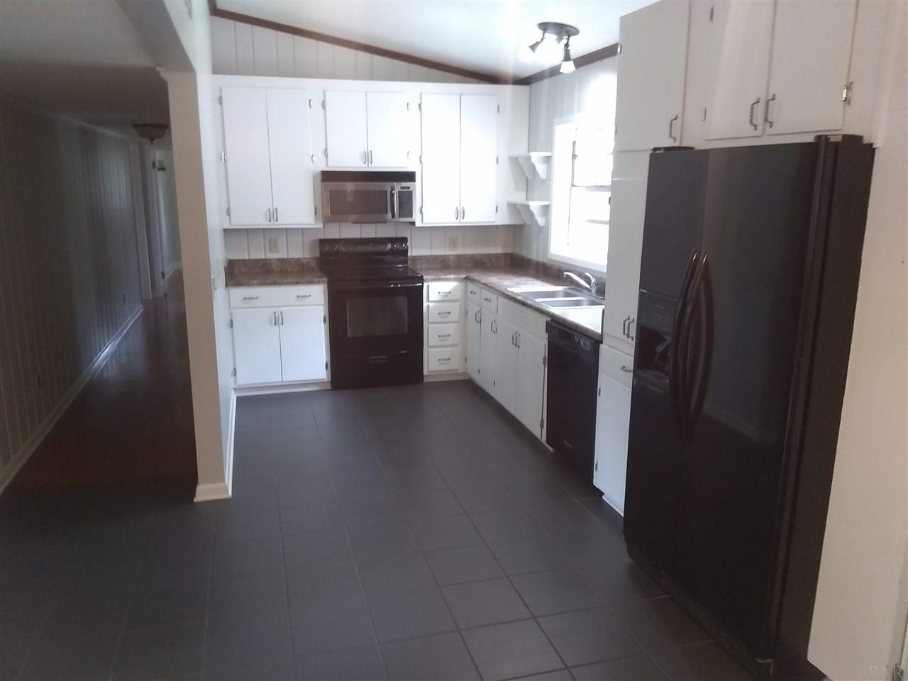 223 Camden Road Pensacola, FL 32514 - Photo 16 of 19 Gallery Image 16