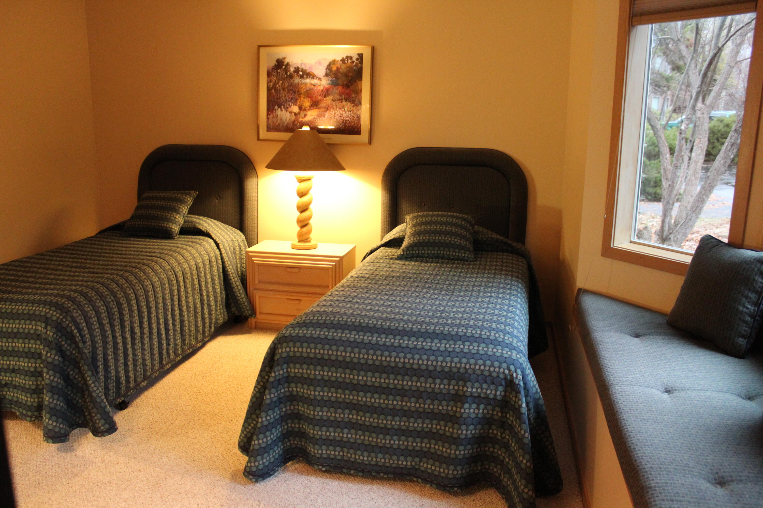57373 Beaver Ridge Loop, Unit 27C1 Sunriver, OR 97707 - Photo 11 of 23 11-R27-Gbd