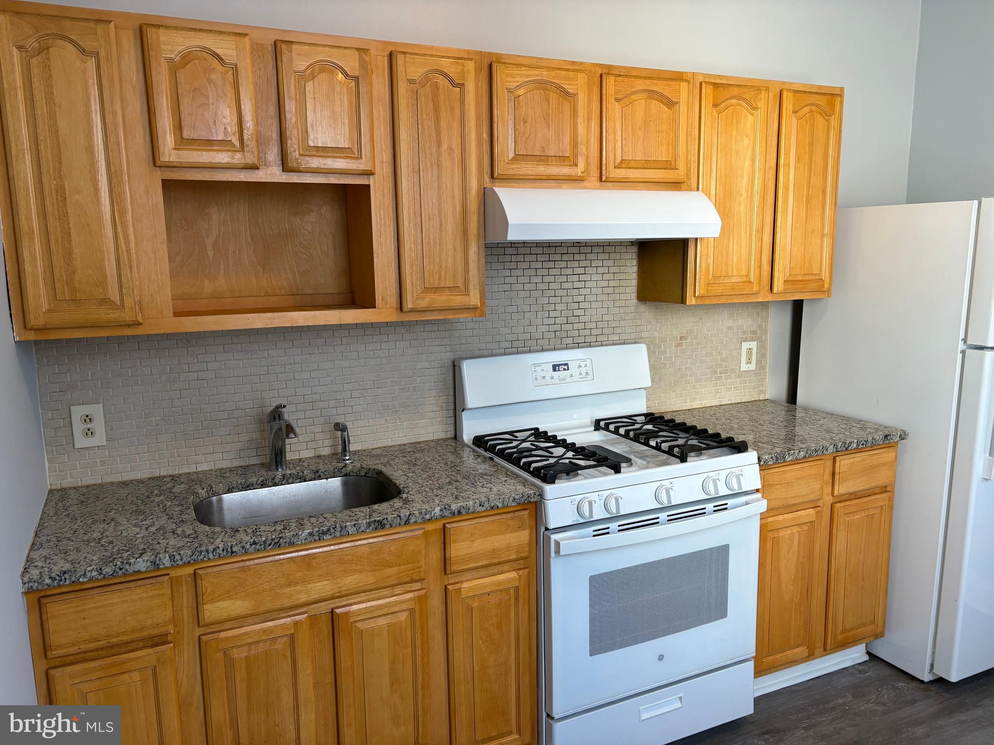 2629 North 34th Street Philadelphia, PA 19132 - Photo 11 of 24 Kitchen