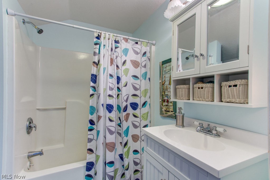 6689 Madison Road Thompson, OH 44086 - Photo 20 of 24
