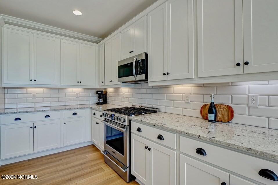 346 Lake Firefly Loop Holly Ridge, NC 28445 - Photo 10 of 46 Kitchen