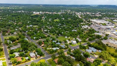 $328,000 | 304 West Live Oak Street, Fredericksburg, TX 78624
