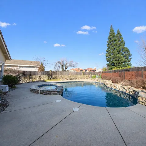 $949,999 | 2212 Live Oak Court, Rocklin, CA 95765