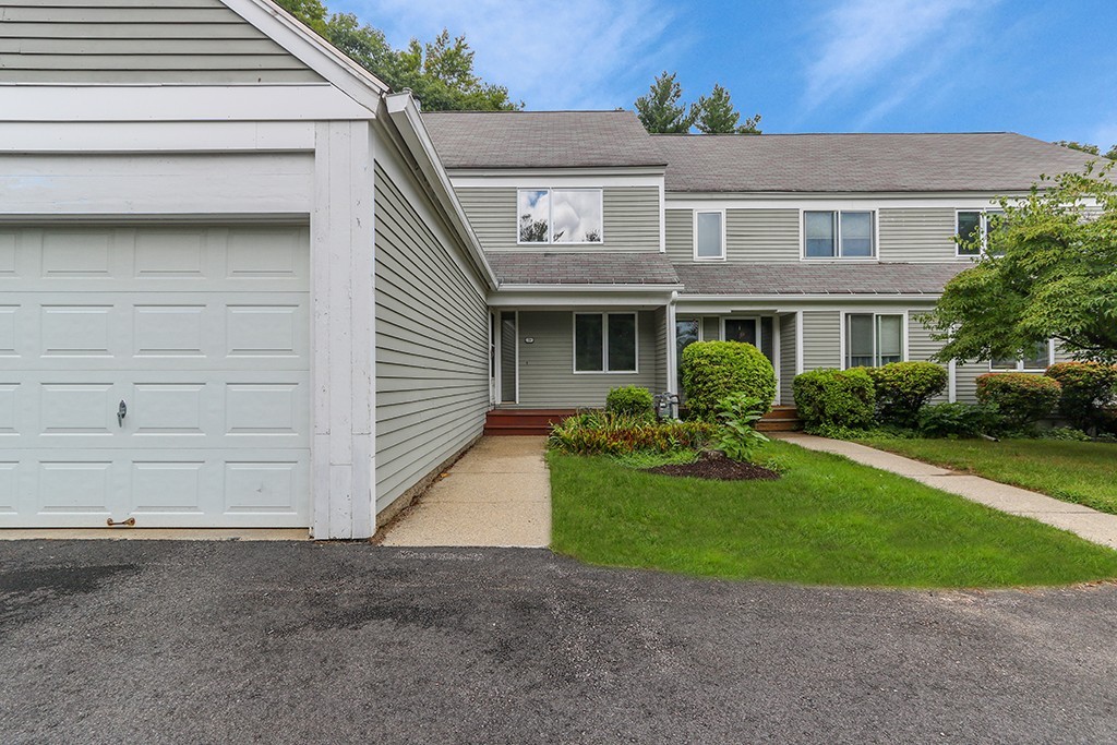 29 Stone Ridge Road, Unit 29 Franklin, MA 02038 - Photo 3 of 30 Gallery Image 3
