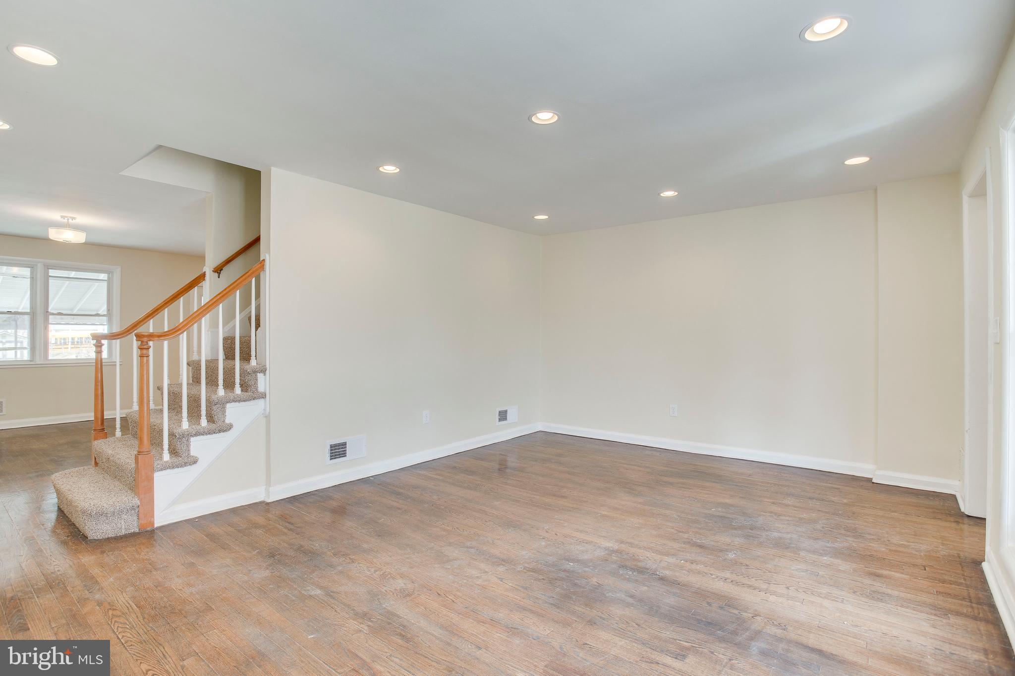 6108 Edlynne Road Baltimore, MD 21239 - Photo 4 of 26