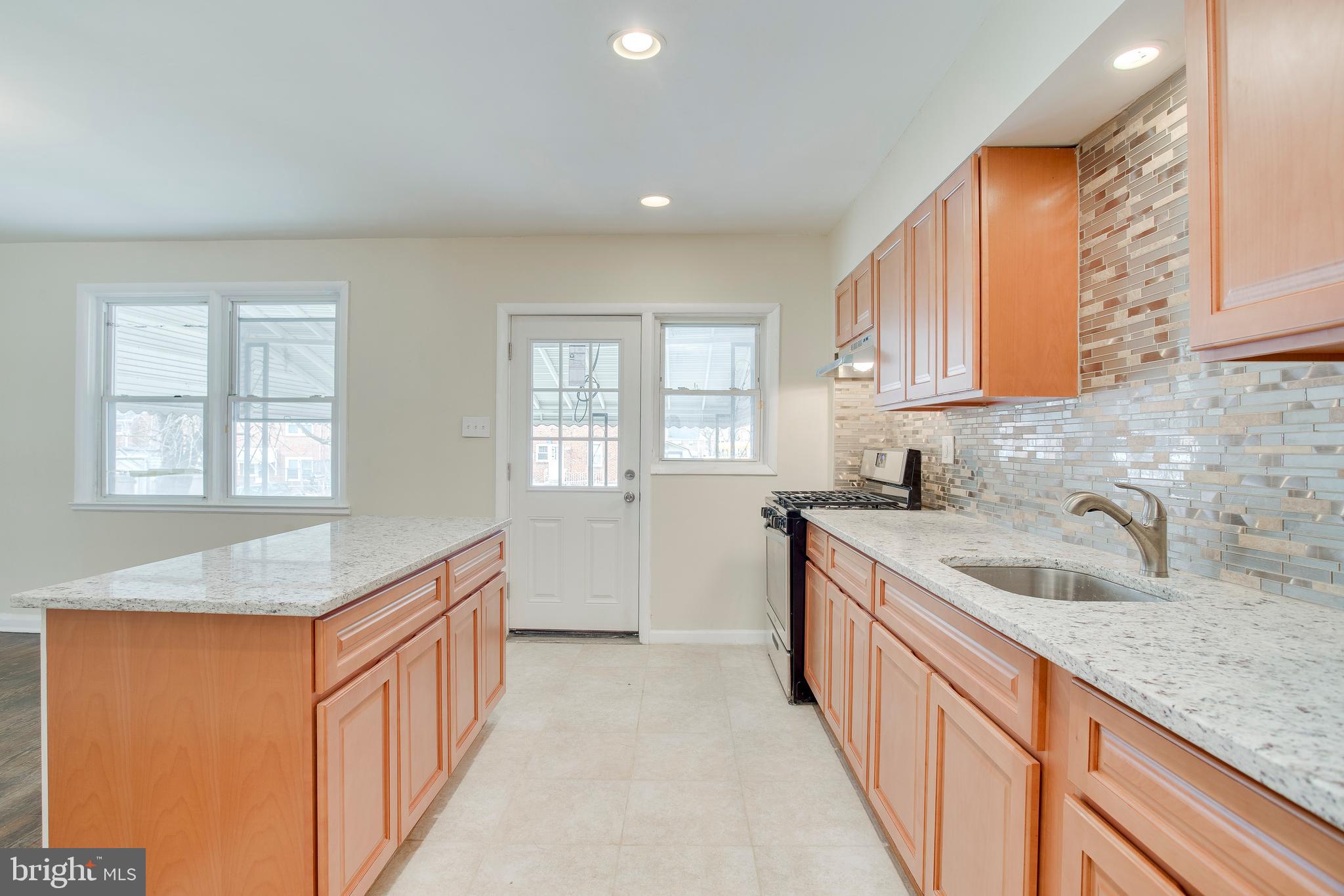 6108 Edlynne Road Baltimore, MD 21239 - Photo 9 of 26