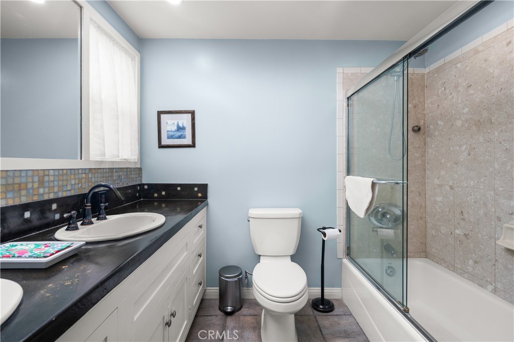 5051 Victoria Avenue Riverside, CA 92506 - Photo 27 of 45 bathroom 2