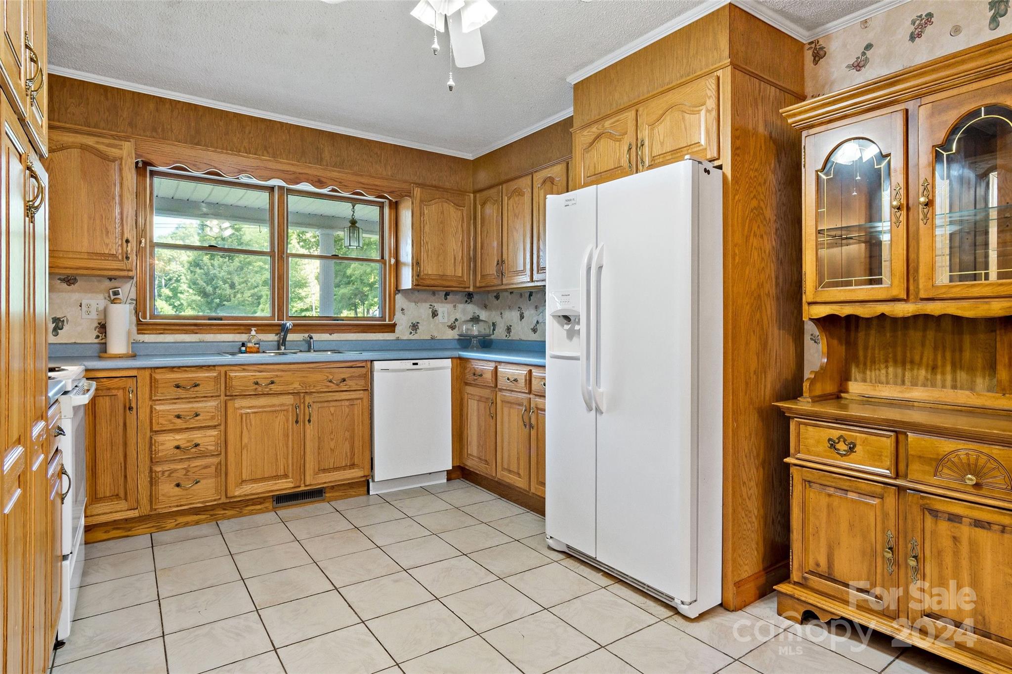 560 Carters Ridge Road Spruce Pine, NC 28777 - Photo 13 of 47 Gallery Image 13