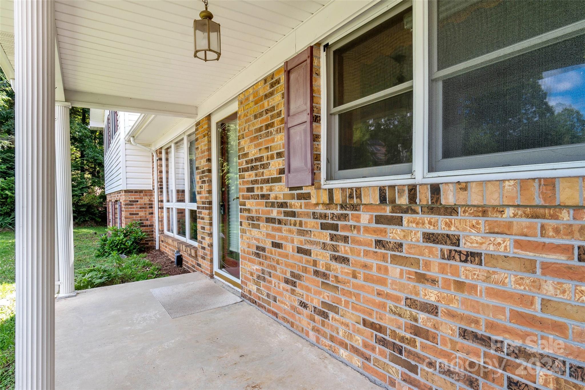 560 Carters Ridge Road Spruce Pine, NC 28777 - Photo 6 of 47 Gallery Image 6