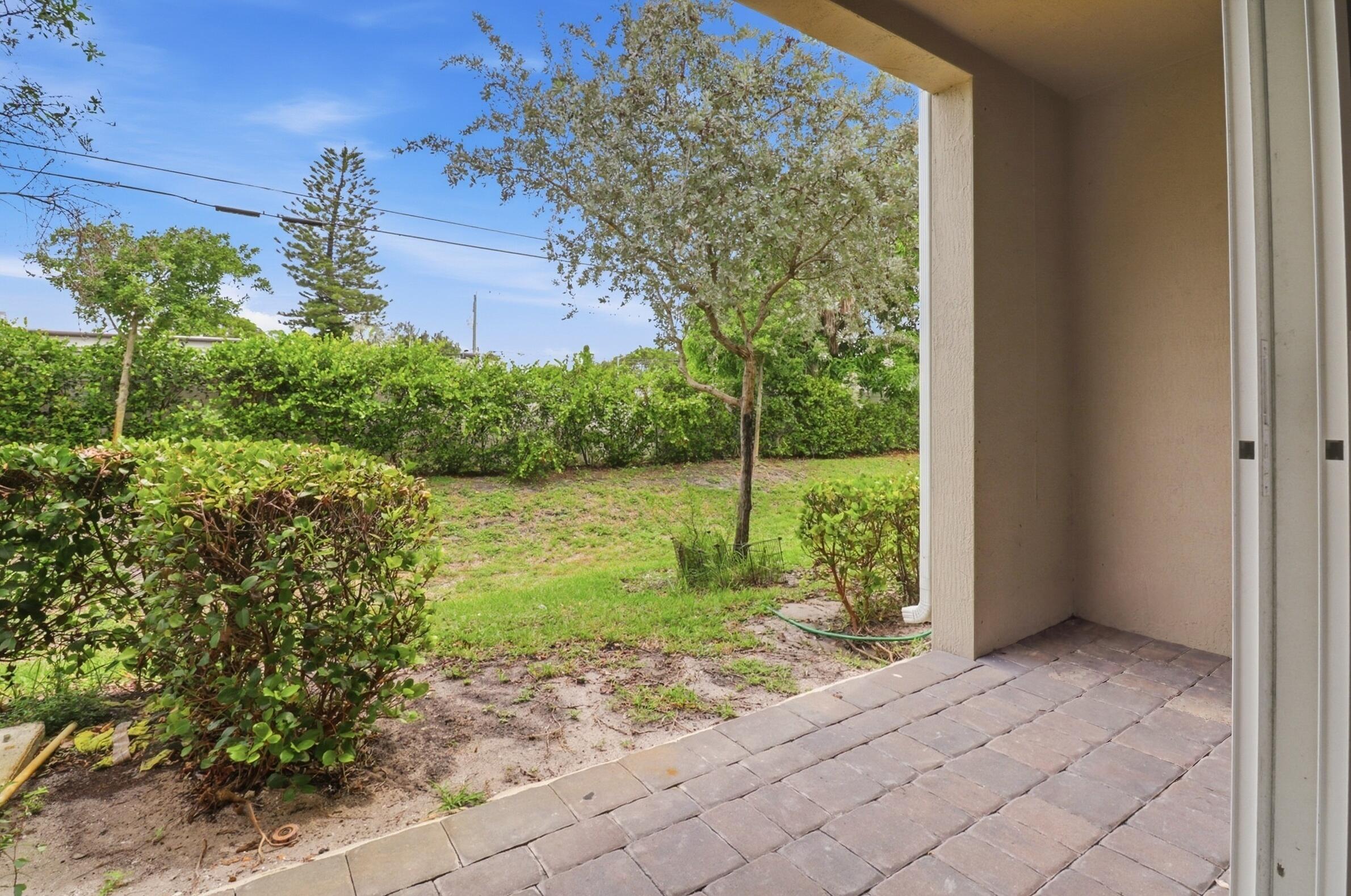 113 Bandol Street Riviera Beach, FL 33404 - Photo 19 of 22 21_img_9426