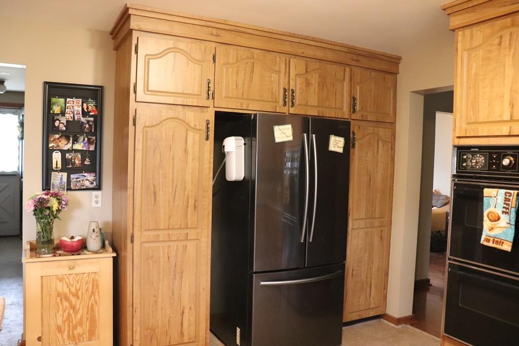 18 Lyons Road Dudley, MA 01571 - Photo 9 of 38 Gallery Image 9