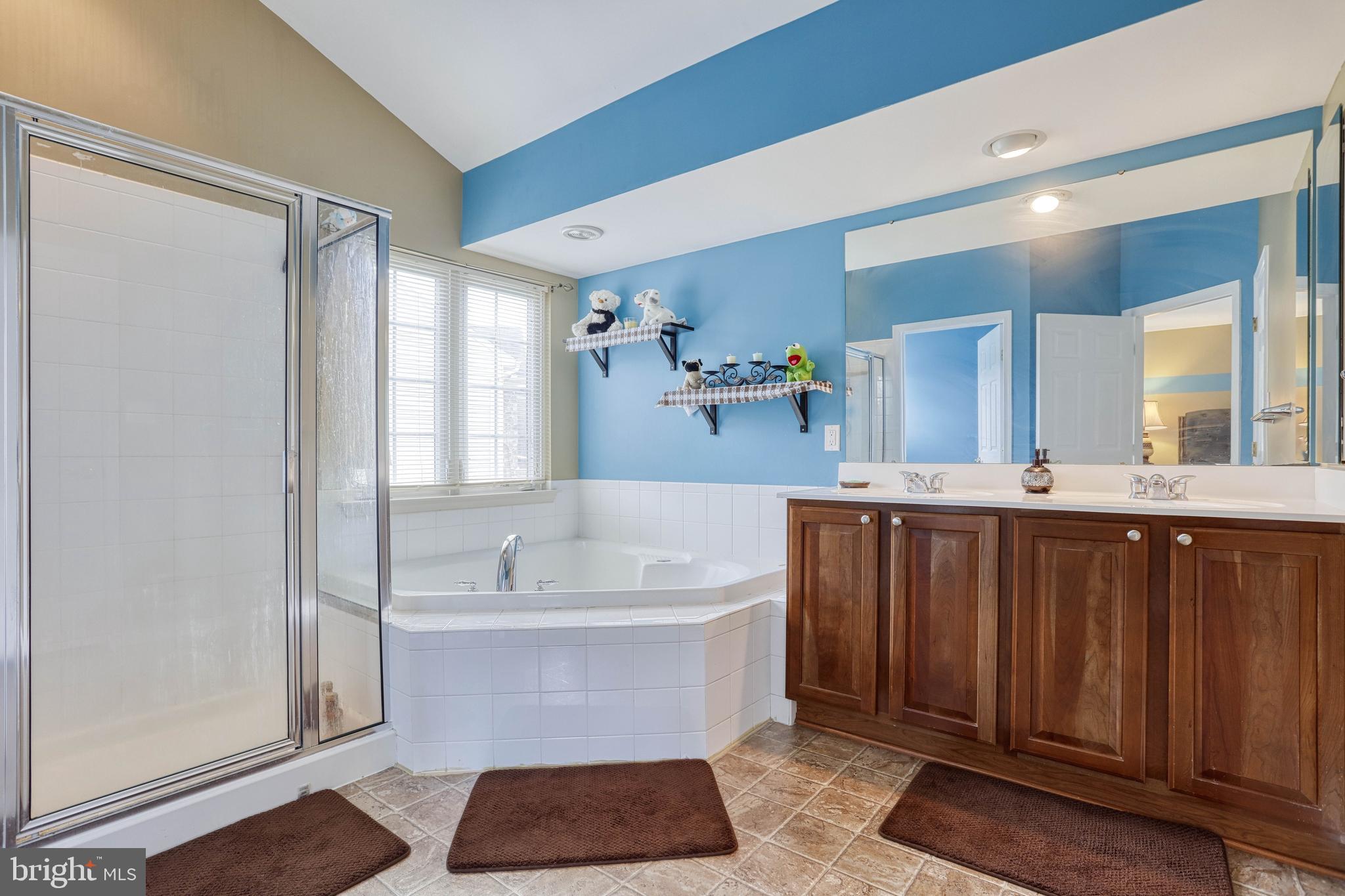 509 Wynwood Road York, PA 17402 - Photo 34 of 48 Master Bathroom