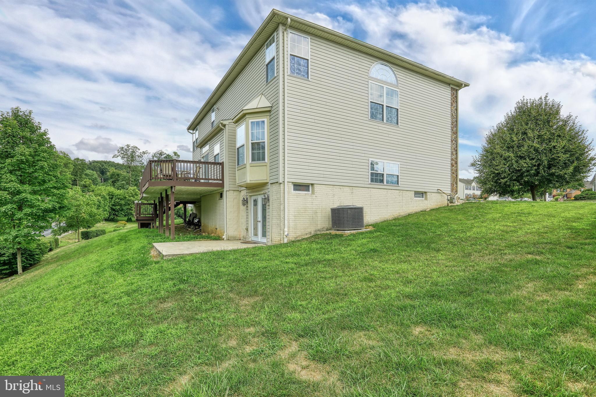509 Wynwood Road York, PA 17402 - Photo 5 of 48 Gallery Image 5