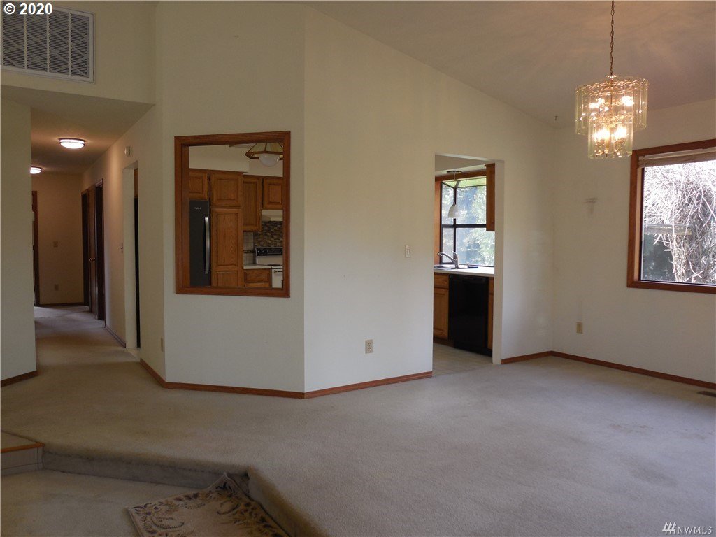 3627 Columbia Heights Road Longview, WA 98632 - Photo 14 of 32 Gallery Image 14