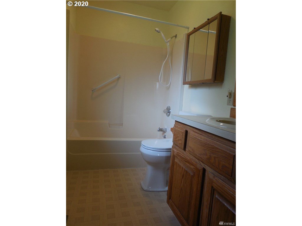 3627 Columbia Heights Road Longview, WA 98632 - Photo 23 of 32 Gallery Image 23