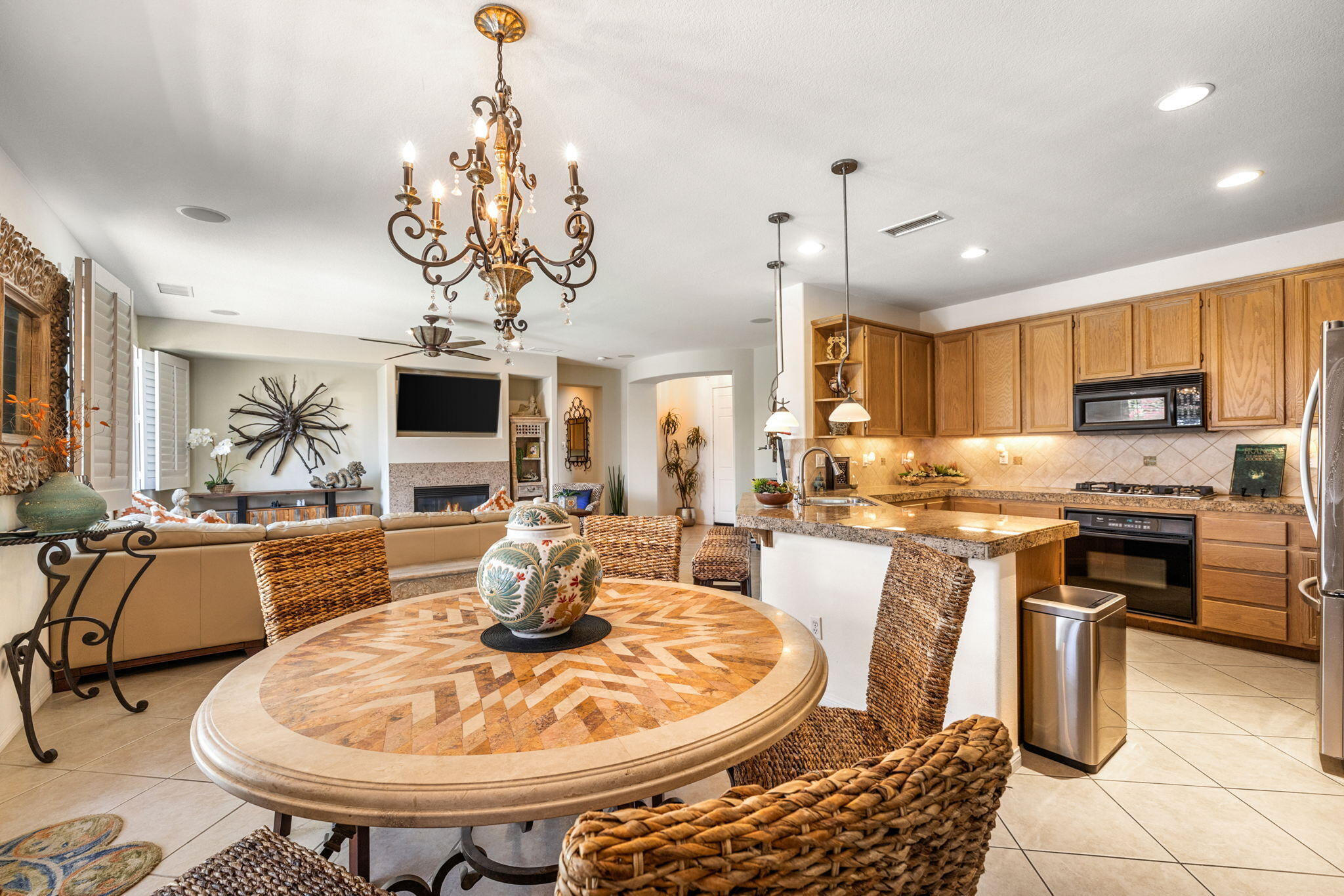 42420 Cascata Street Indio, CA 92203 - Photo 11 of 43 Dining