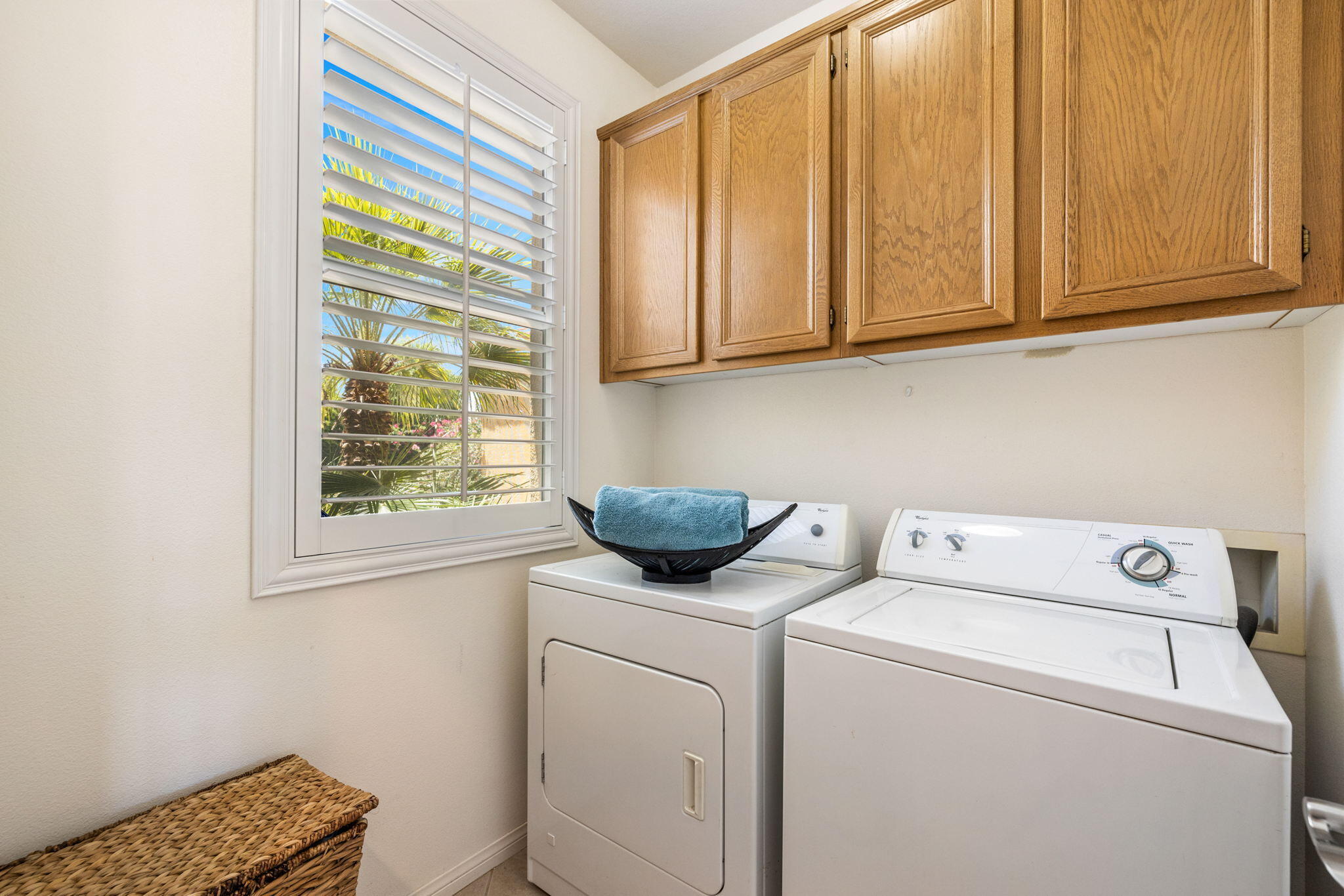 42420 Cascata Street Indio, CA 92203 - Photo 28 of 43 Laundry