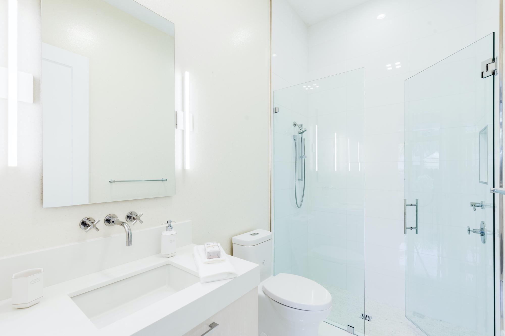 2351 Cherry Palm Road Boca Raton, FL 33432 - Photo 16 of 33 Guest Bathroom 1